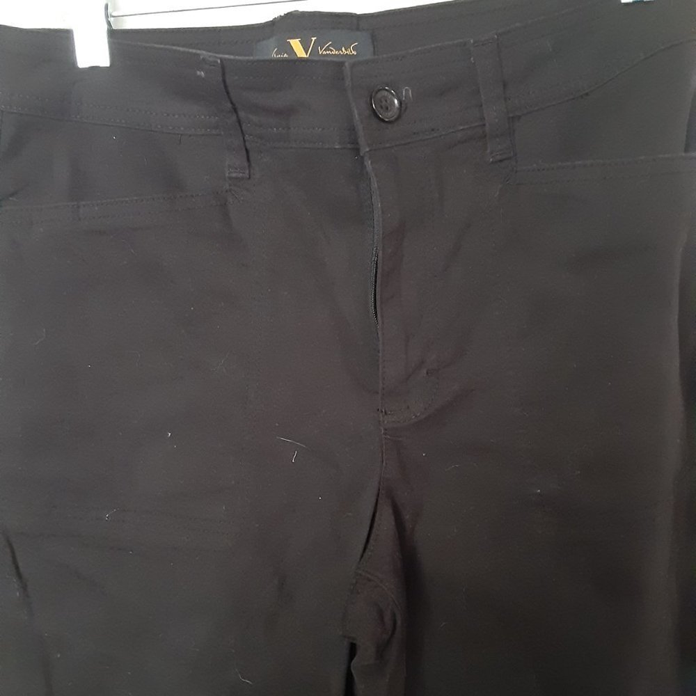 Gloria Vanderbilt Size 10 Black Pants w/Zippered Front & Straight Legs. - Picture 2 of 4